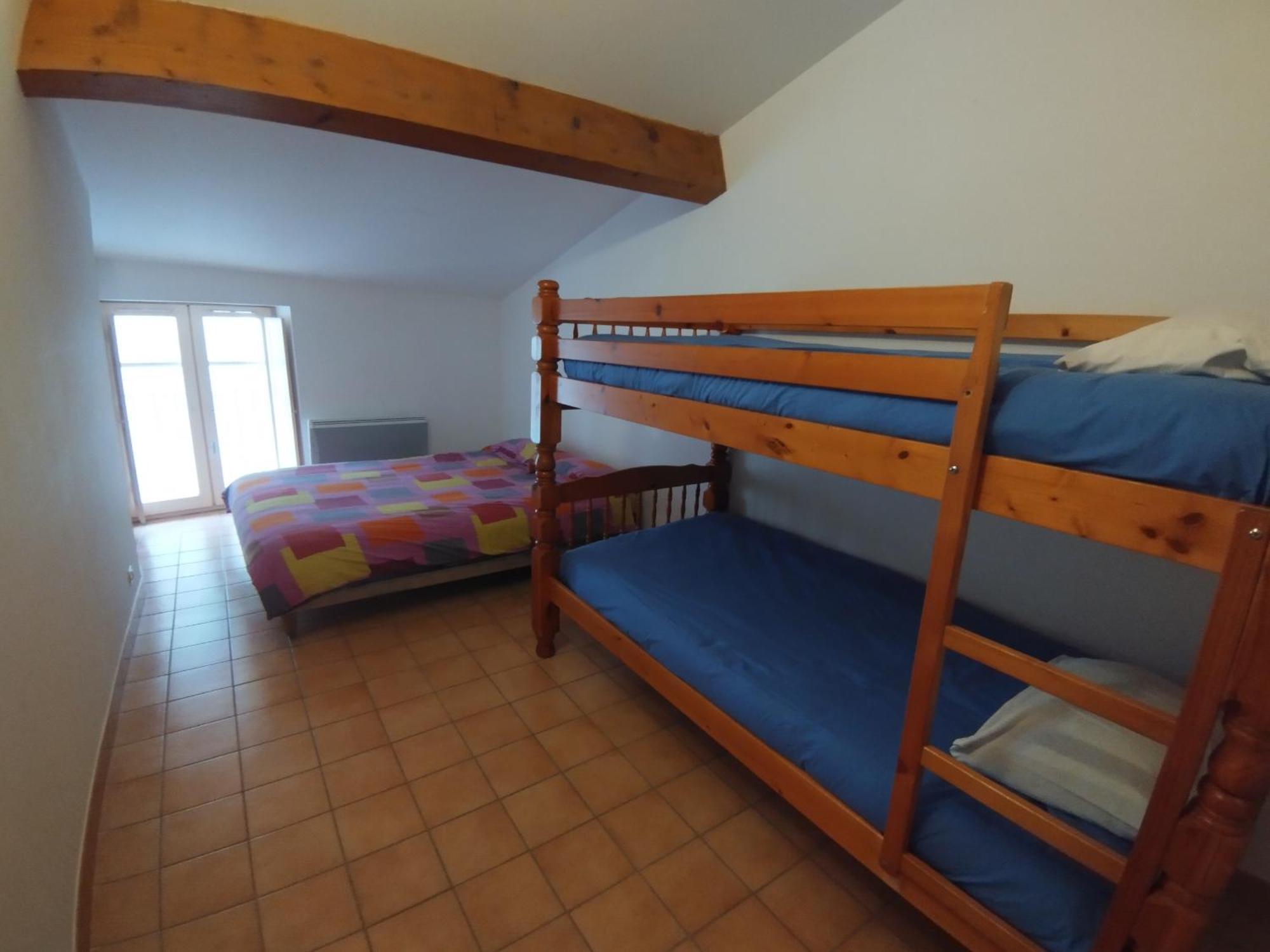 Gîte de l'ASPA Saint-Christol  Extérieur photo
